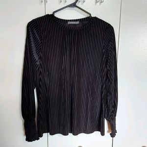 3/30 Black Ribbed Shirt